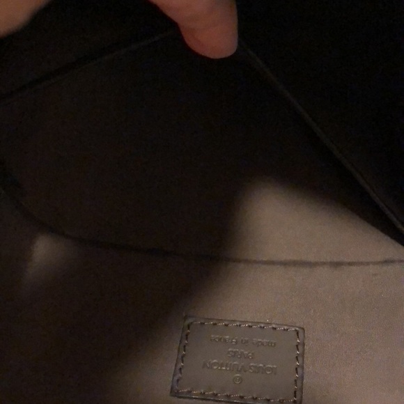 Authentic Louis Vuitton Loup Noir Canvas Messenger.Like new.Excellent condition. - Picture 6 of 14